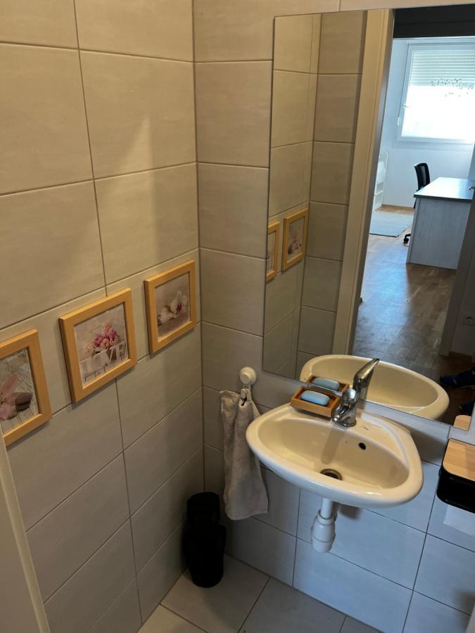 Apartman Vanesa Apartment สปลิท ภายนอก รูปภาพ